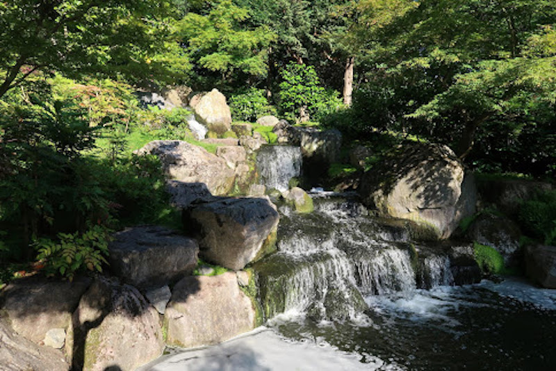 Holland Park Tokyo Garden.