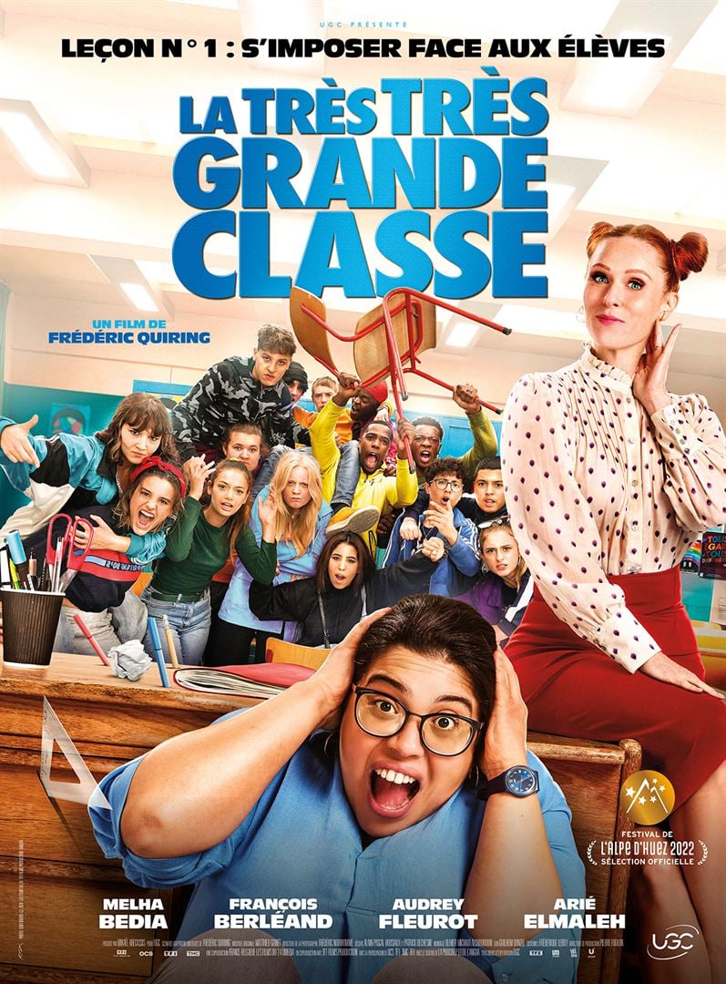 affiche du film représentant une salle de classe avec des élèves agités, une enseignante au bout du rouleau et une autre assise sur le bureau.