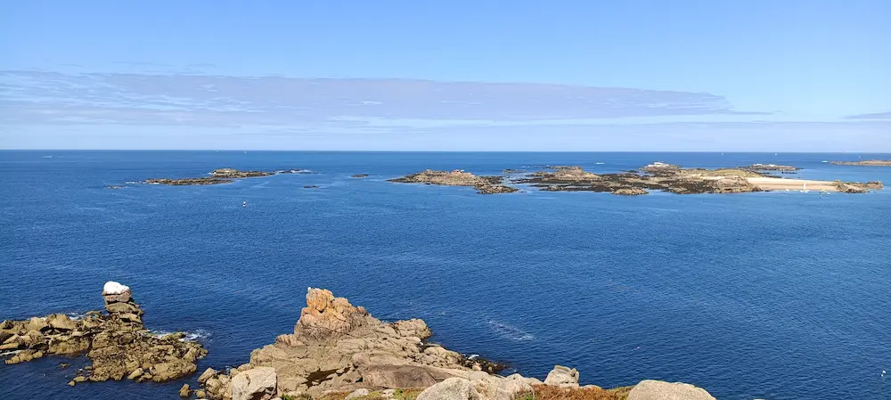 Vue sur l'île Molène.