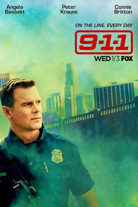 Affiche de la série 911 aavec le portrait du capitaine des pompiers devant la ville.
